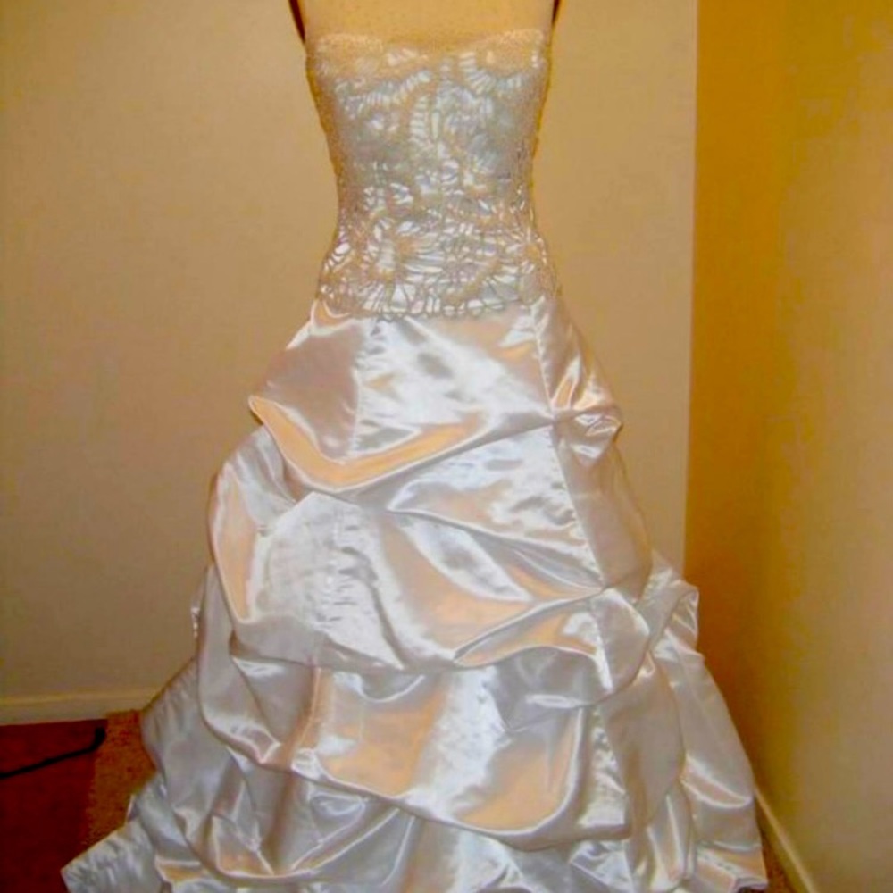 Pearl Wedding Gown Sz 8